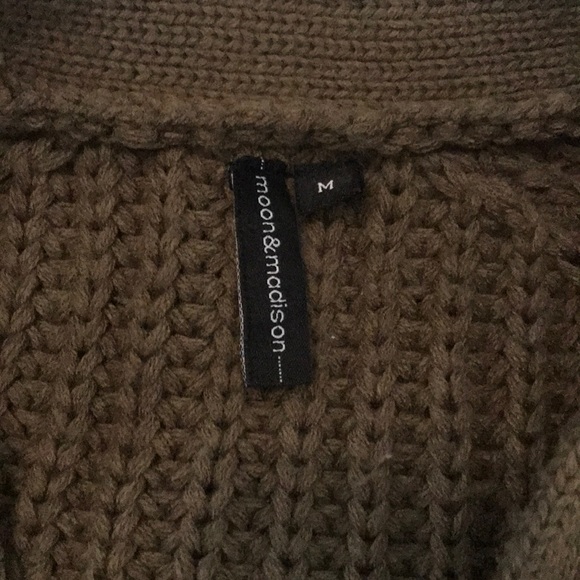 Over sized sweater - Picture 3 of 3